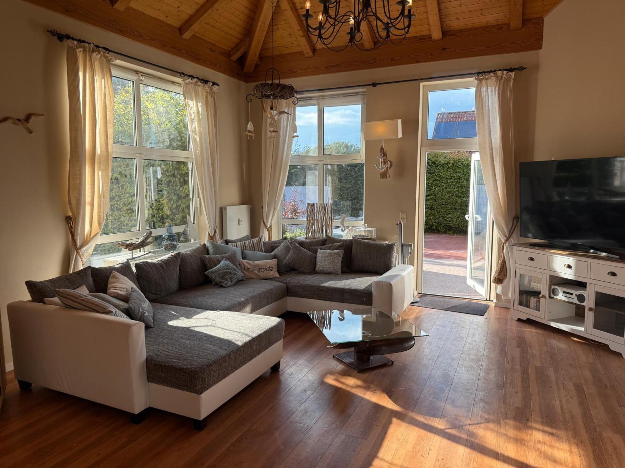 Küstenloft-leuchturm * Rostock